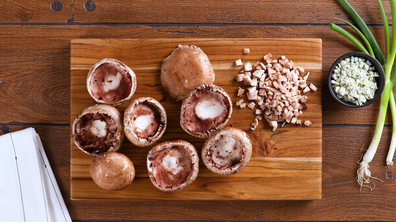 27 BEEF AND GORGONZOLA STUFFED PORTOBELLO MUSHROOMS_4