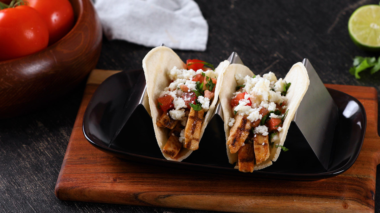 29 CHIPOTLE CHICKEN TACOS WITH SALSA_1