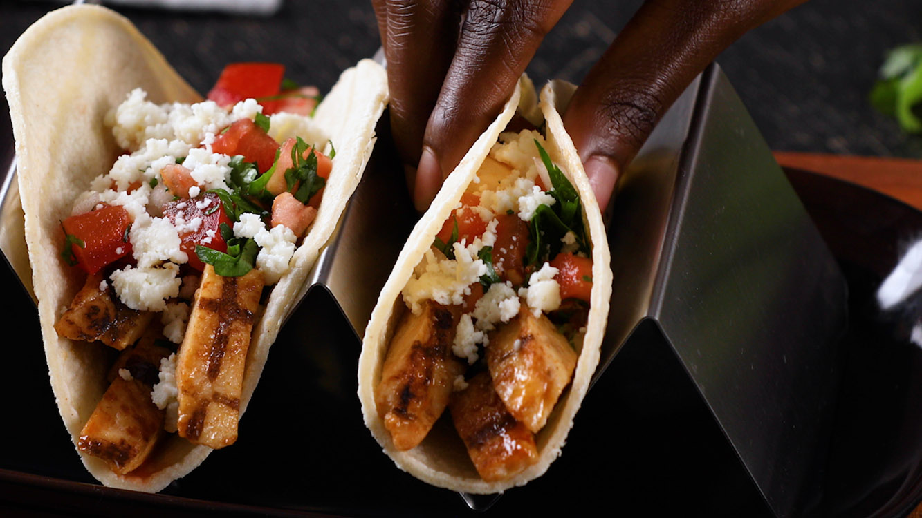 29 CHIPOTLE CHICKEN TACOS WITH SALSA_21